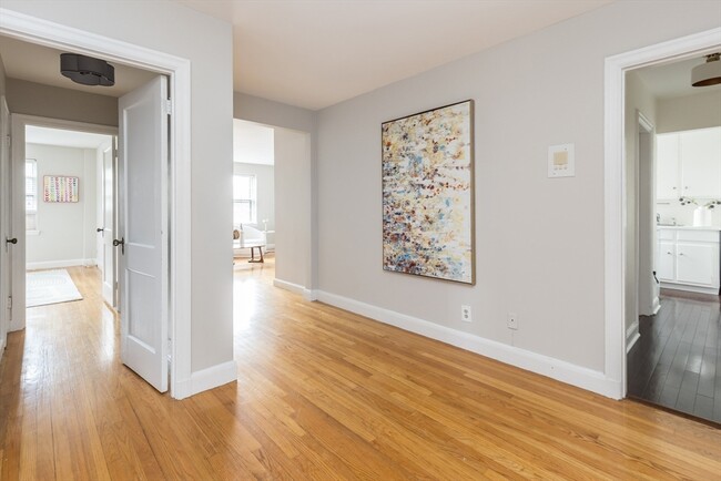 8 Kilsyth Ter, Unit #43 in Boston, MA - Foto de edificio - Building Photo