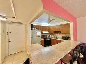 257 S Cypress Rd, Unit 415 in Pompano Beach, FL - Building Photo - Building Photo