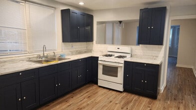 1211 Highland Ave in Berwyn, IL - Building Photo - Building Photo