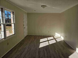287 Oliver Dr in Bassett, VA - Building Photo