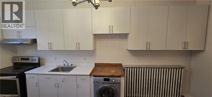 183 Ottawa Street S in Kitchener, ON - Building Photo - Building Photo