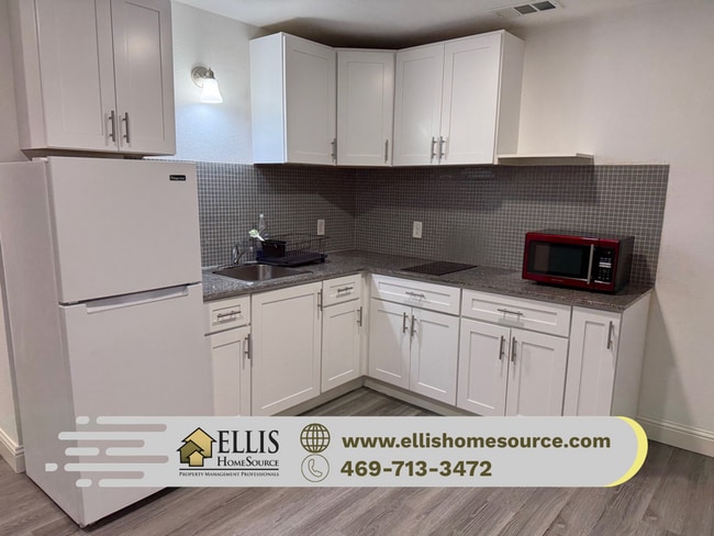 property at 1043 Elmwood Dr