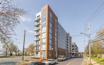 Peninsula 88 in Washington, DC - Foto de edificio - Building Photo