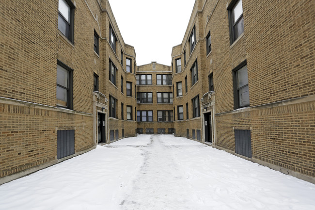 6806 S Ridgeland Ave in Chicago, IL - Building Photo - Building Photo