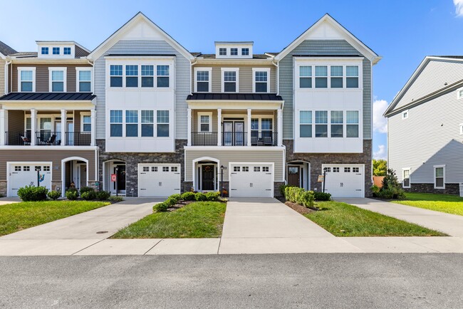property at 2138 Perennial Cir
