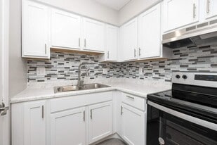 TOWNHOMES AT EASTON PARK in Columbus, OH - Building Photo