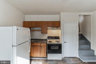 1305 N Lawrence St-Unit -1 in Philadelphia, PA - Building Photo - Building Photo