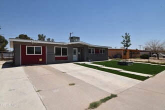 304 Maricela Dr in El Paso, TX - Foto de edificio - Building Photo