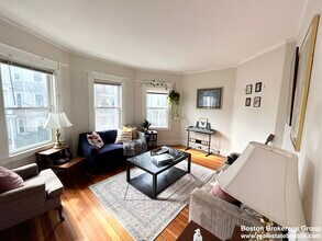 74 Romsey St, Unit #2 in Boston, MA - Building Photo - Building Photo