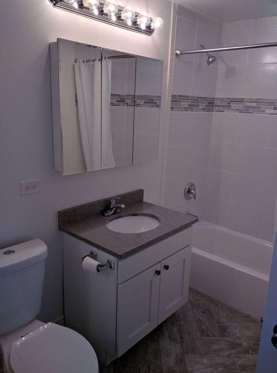 15740 Lake Dr in Oak Forest, IL - Building Photo - Building Photo
