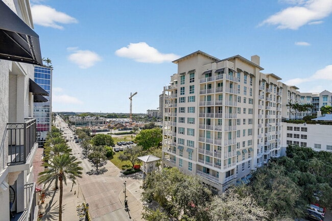 600 S Dixie Hwy in West Palm Beach, FL - Building Photo - Building Photo