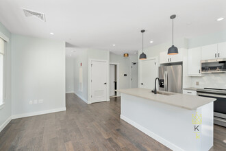 54 Auburn St in Brookline, MA - Building Photo - Building Photo