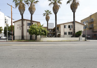 3815 W 8th St in Los Angeles, CA - Building Photo - Building Photo