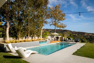 2344 Banyan Dr in Los Angeles, CA - Foto de edificio - Building Photo