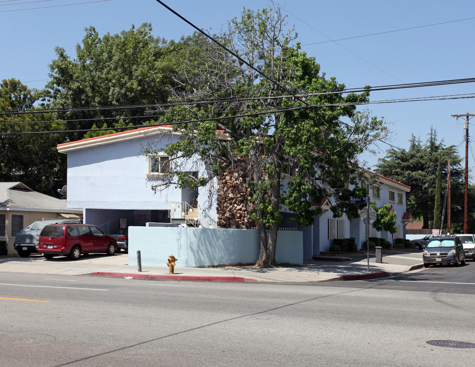 7 Units | Value Add | Corner Lot in Van Nuys, CA - Building Photo