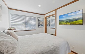 94 John Muir Rd in Mammoth Lakes, CA - Building Photo - Building Photo