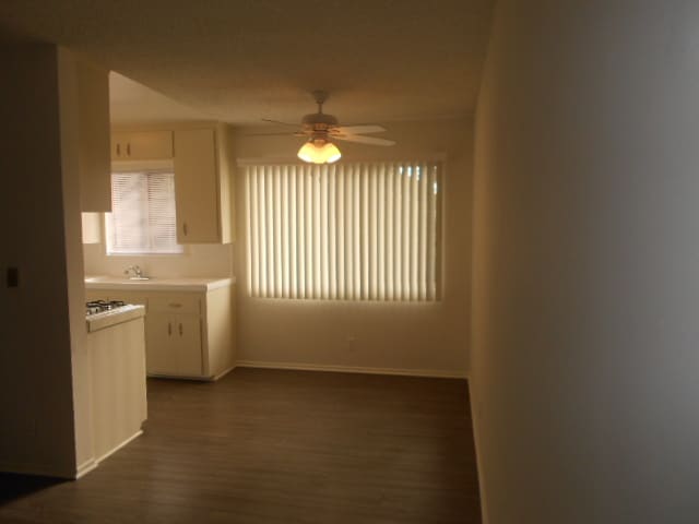 3721 Midvale Ave