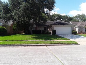 3119 E Heatherock Cir in Sugar Land, TX - Building Photo - Building Photo