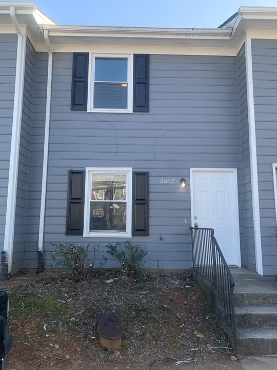 2657 Evans Mill Dr in Lithonia, GA - Building Photo