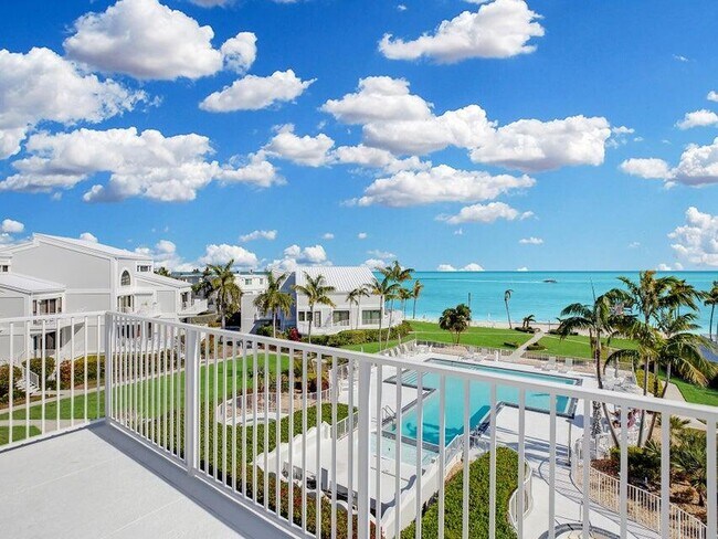 799 W Ocean Dr in Key Colony Beach, FL - Building Photo - Building Photo