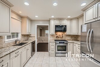 5381 Willow Point Pkwy in Marietta, GA - Building Photo - Building Photo