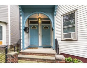 57 Market St, Unit 2 in Cambridge, MA - Foto de edificio - Building Photo