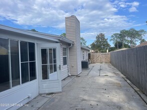 94 Naugatuck Dr in Jacksonville, FL - Building Photo - Building Photo