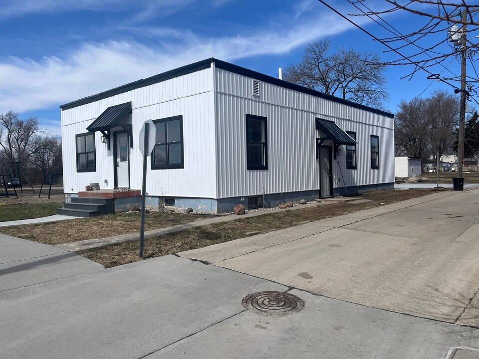 340 E St, Unit #3 in David City, NE - Building Photo