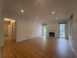 1202 Guinda St in Palo Alto, CA - Building Photo - Building Photo