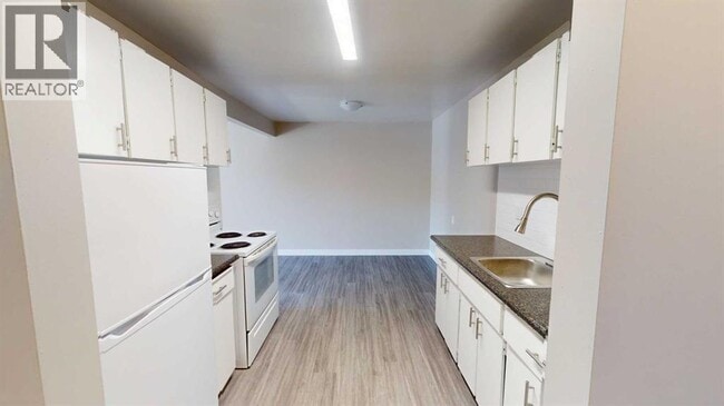 9807-9108 108 Ave in Grande Prairie, AB - Building Photo - Building Photo