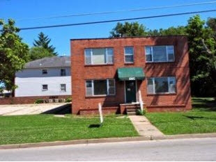 102 E Franklin in Jefferson City, MO - Foto de edificio