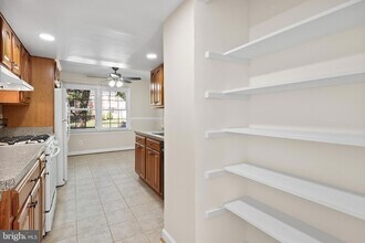 12595 Plymouth Ct in Woodbridge, VA - Building Photo - Building Photo