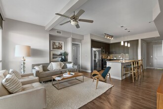 Skywater at Tempe Town Lake in Tempe, AZ - Foto de edificio - Building Photo