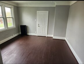 4045 Clements St, Unit 2W in Detroit, MI - Building Photo - Building Photo