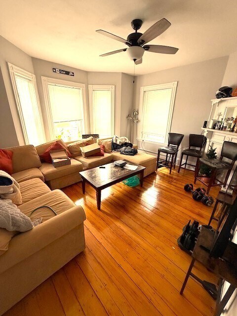 430 E 5th St in Boston, MA - Building Photo