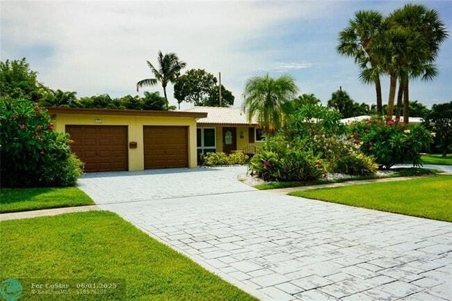 201 SW 7th Ave in Boca Raton, FL - Foto de edificio - Building Photo