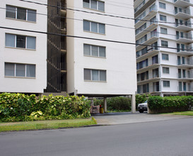 Hale Pomare in Honolulu, HI - Building Photo - Building Photo