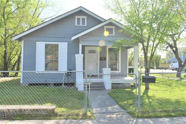 property at 2802 Winbern St