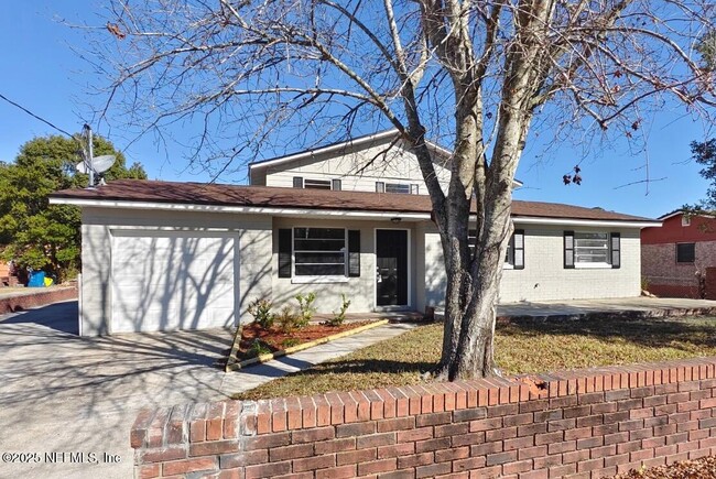 property at 4903 Foxboro Rd
