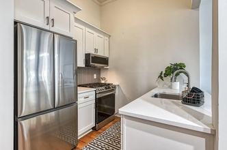 1350 N Morningside Dr NE, Unit 10 in Atlanta, GA - Foto de edificio - Building Photo