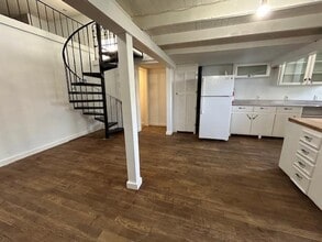 109 N Main St in Taylor, TX - Building Photo - Building Photo