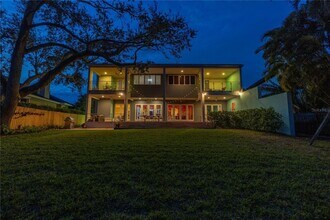 838 Monterey Blvd NE in St. Petersburg, FL - Building Photo - Building Photo