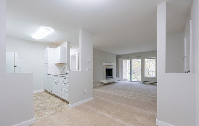 property at 12303 Harbour Pointe Blvd