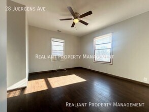 28 Juergens Ave in Cincinnati, OH - Building Photo - Building Photo