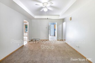 220 Pine Ridge Rd in Battle Creek, MI - Building Photo - Building Photo