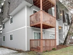 2001 11th st, Unit A in Bremerton, WA - Building Photo - Building Photo