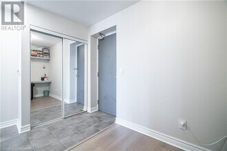 5 5 Michael Power Pl in Toronto, ON - Building Photo - Building Photo