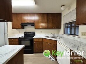 3725 S Orchard St in Tacoma, WA - Building Photo - Building Photo