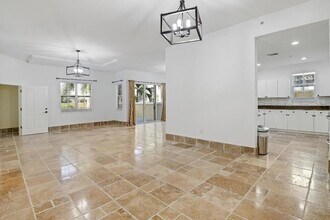 3940 N Flagler Dr, Unit 201 in West Palm Beach, FL - Foto de edificio - Building Photo