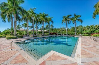 1065 Borghese Ln in Naples, FL - Building Photo - Building Photo